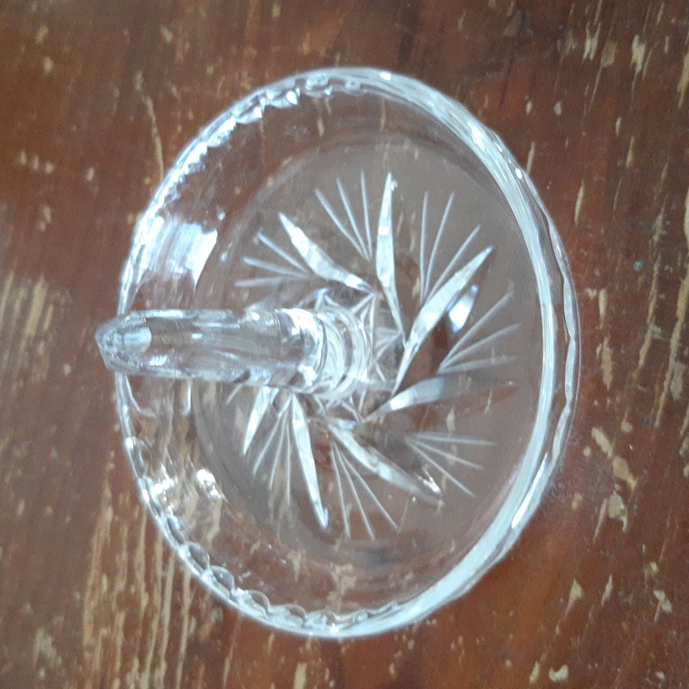 Pinwheel Crystal Ring Holder